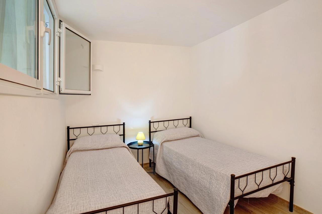 G House Dolceacqua Apartman Kültér fotó
